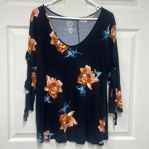 Women’s Top size Large